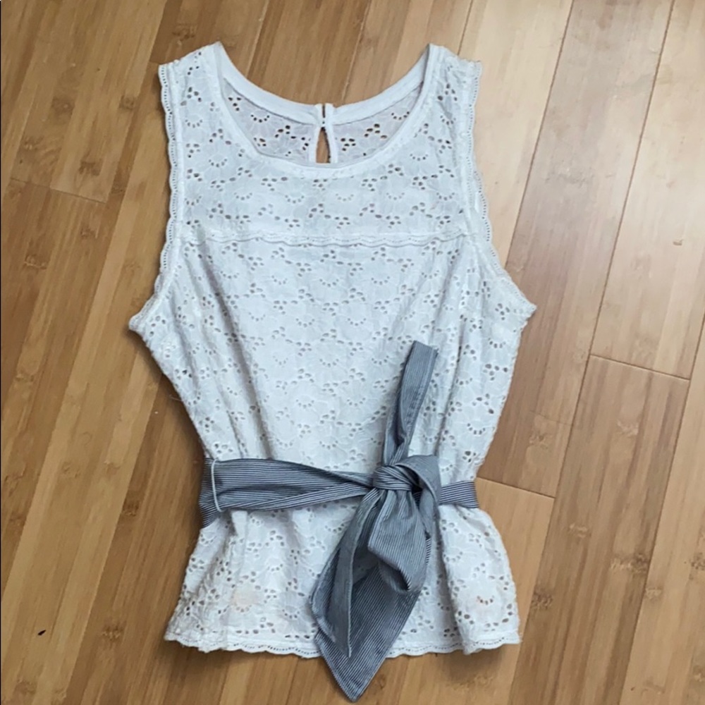 Abercrombie & Fitch lace top with bow Sz M